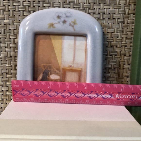 Small Vintage Blue Porcelain Floral Frame With Picture-Terragrafics California - Picture 11 of 12